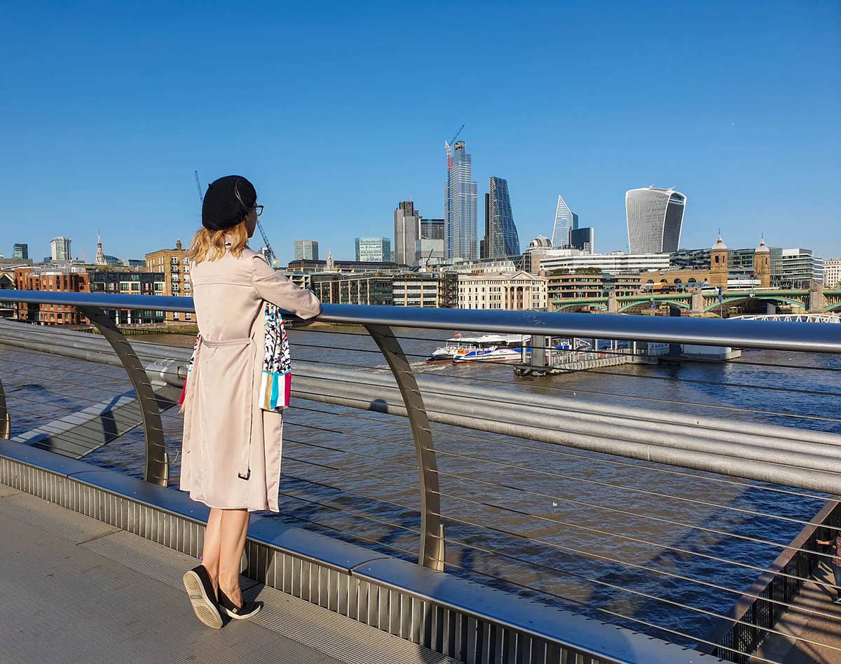 millennium bridge london: instagrammable places in london, uk