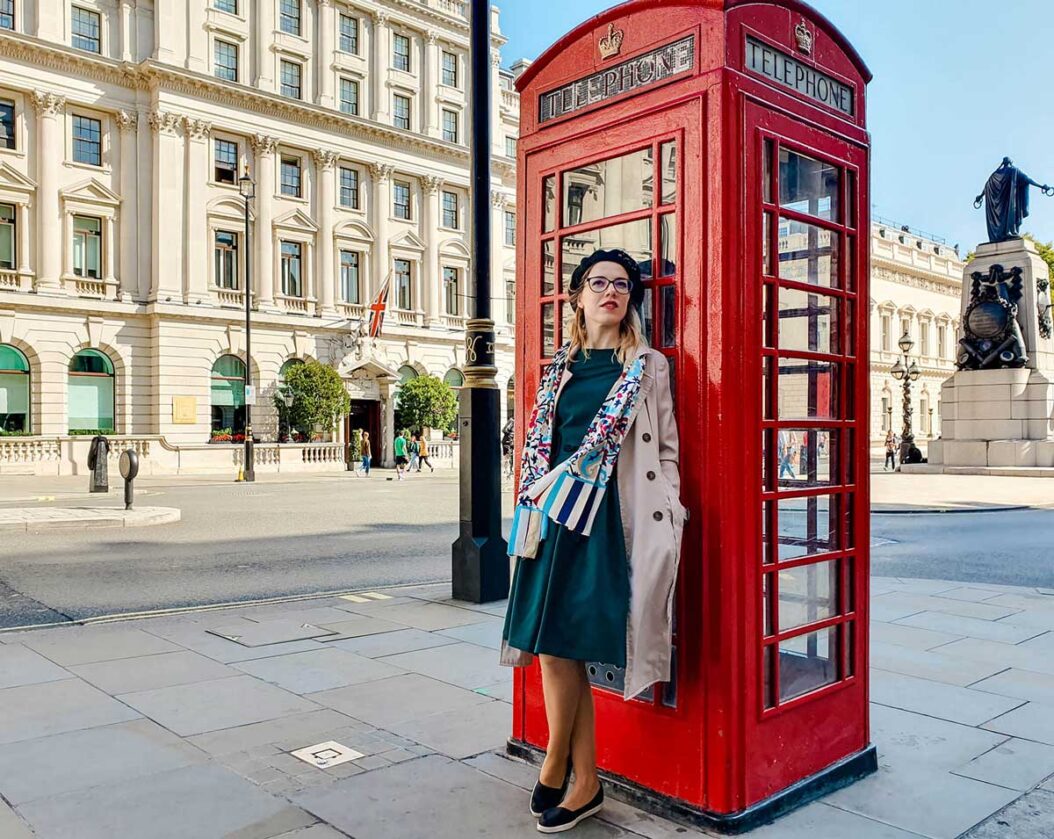 red phone booth london - instagram worthy spots in london