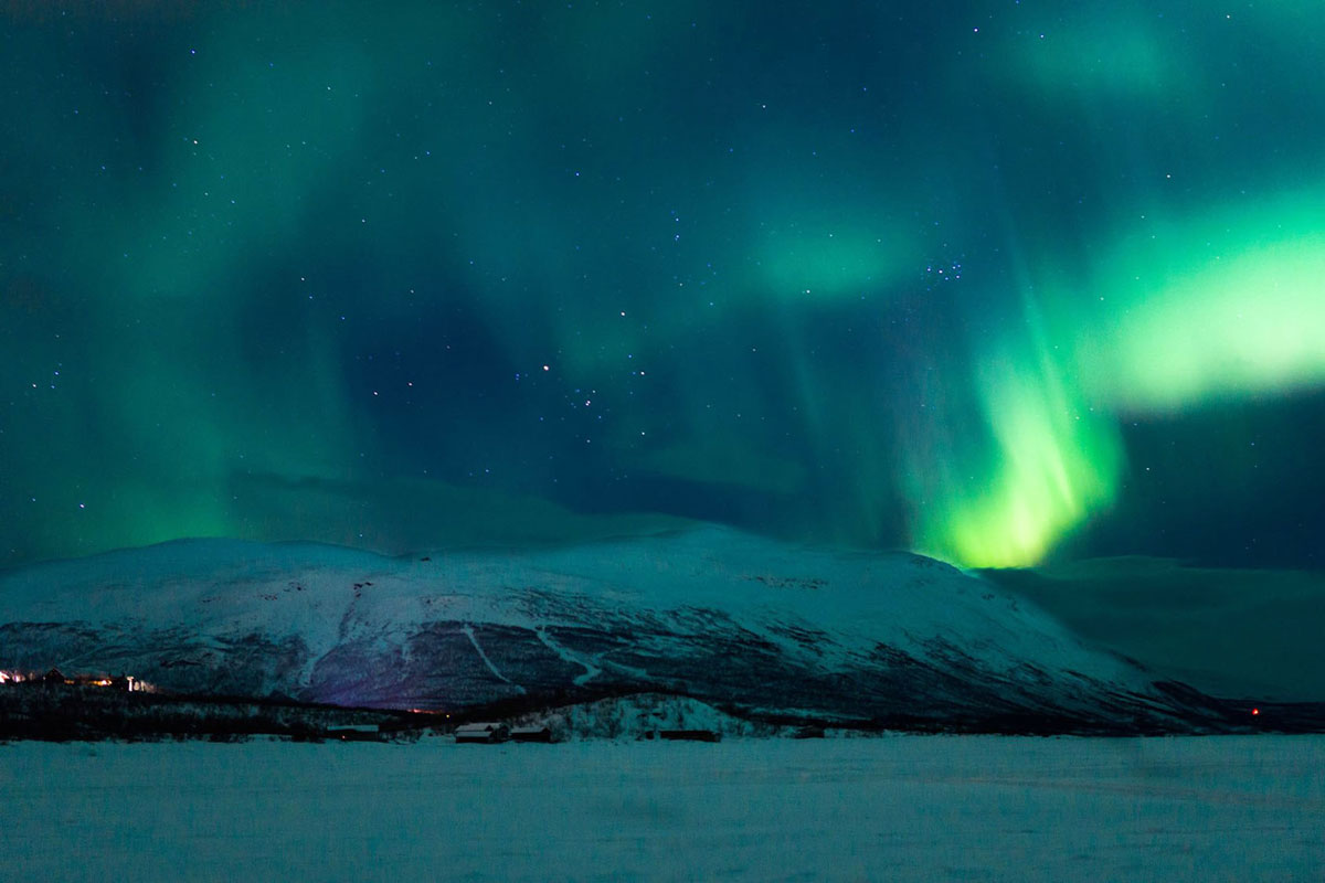 How to See the Northern Lights on a Budget in 2024