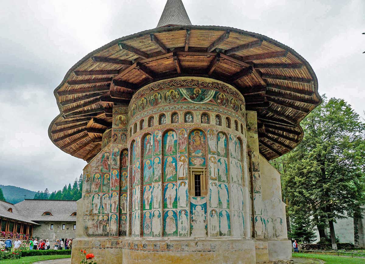 bucovina painted monasteries voronet