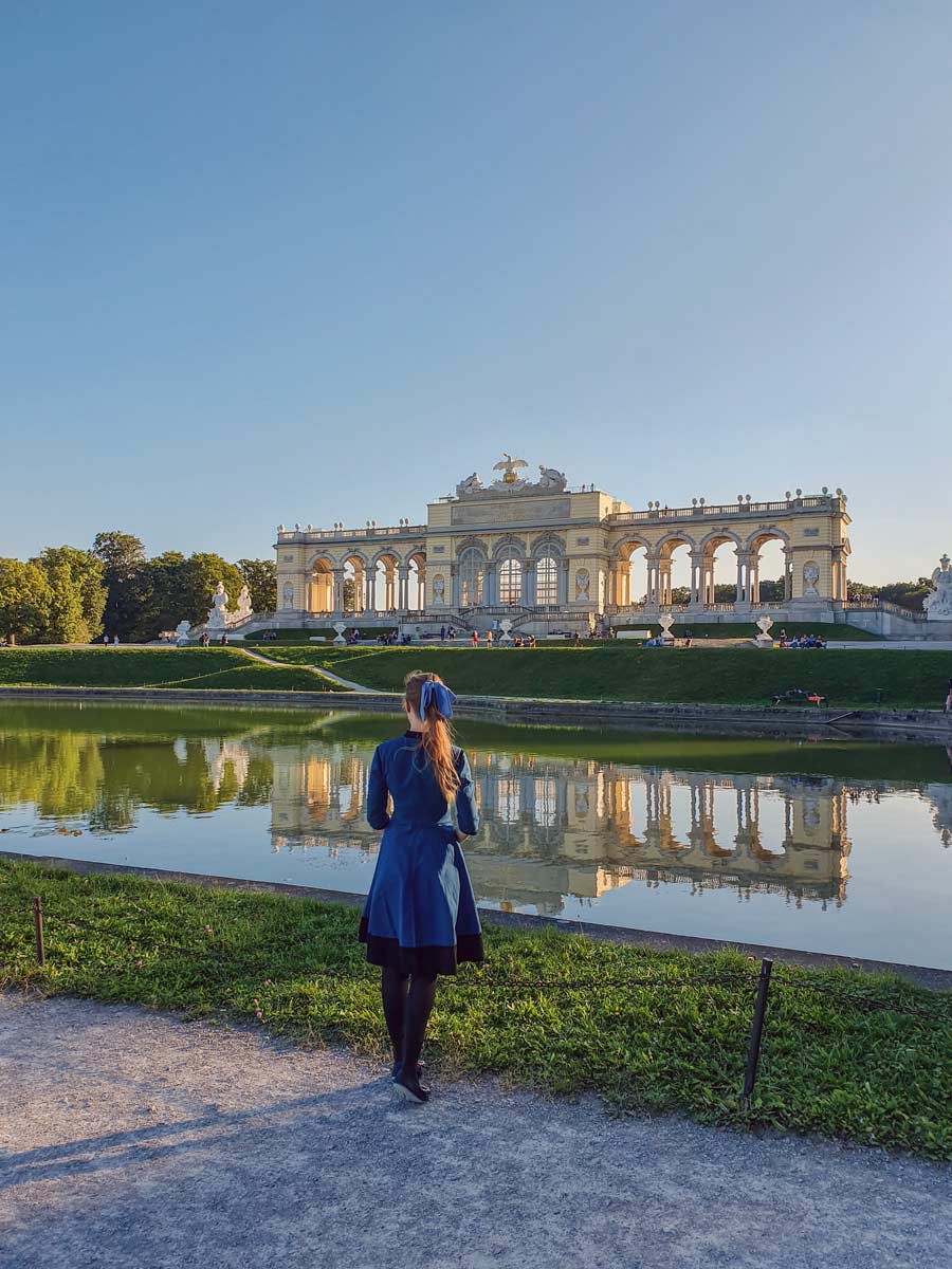 gloriette in schonbrunn park