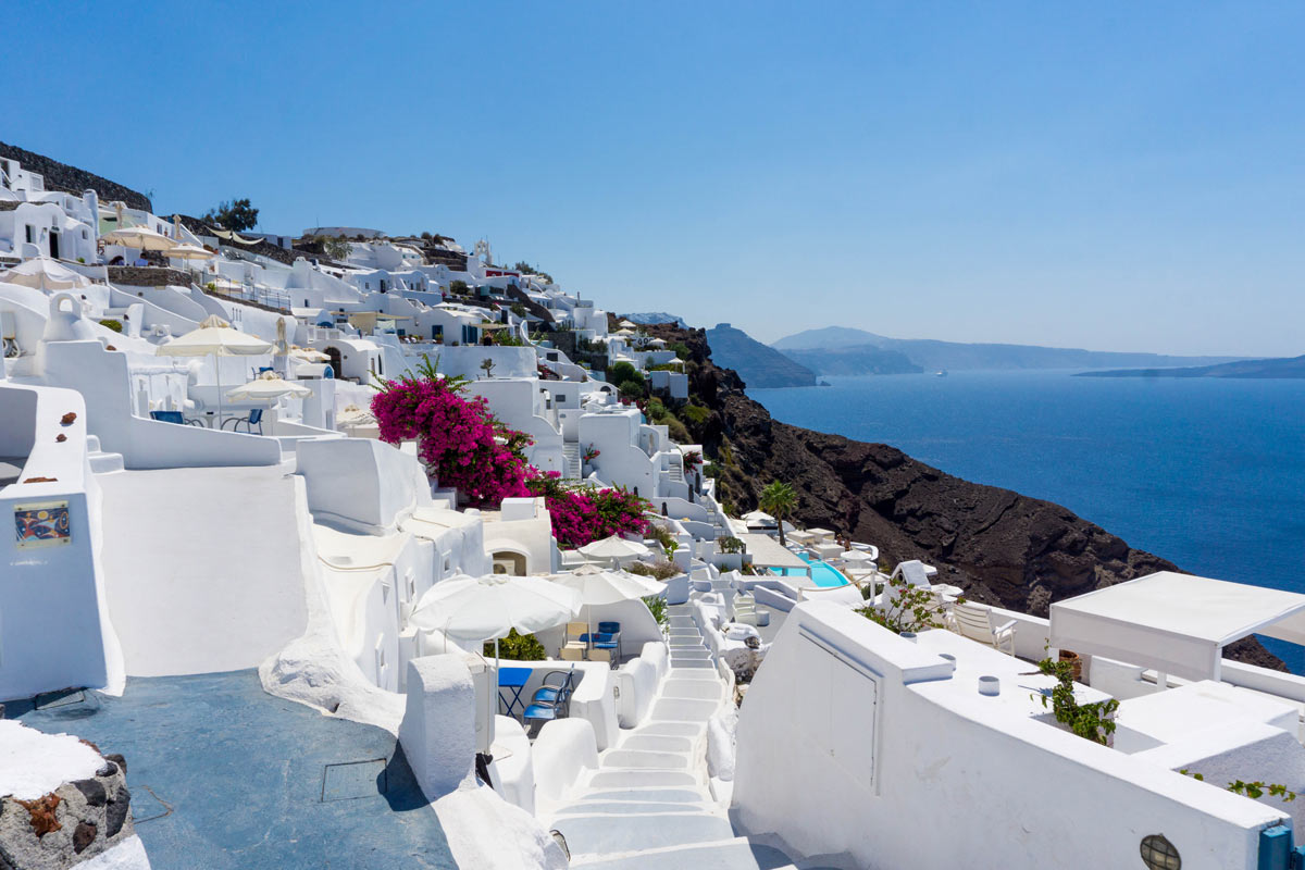 cheap hotels with private pools in santorini