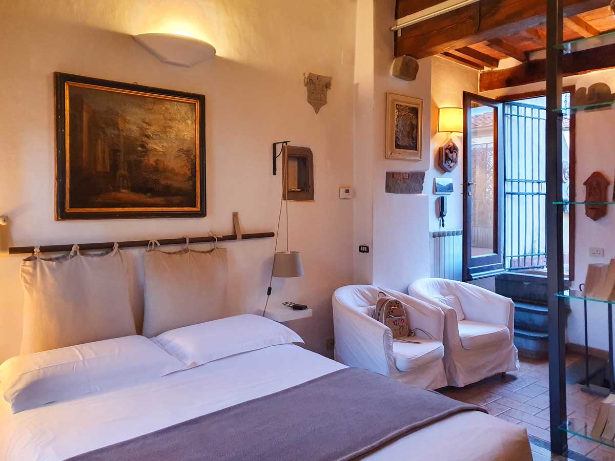 Accommodation in Florence: Yome