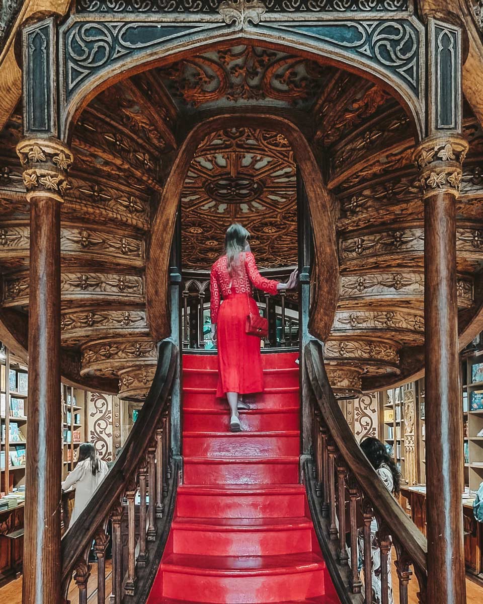Porto Instagrammable places: Lello bookstore