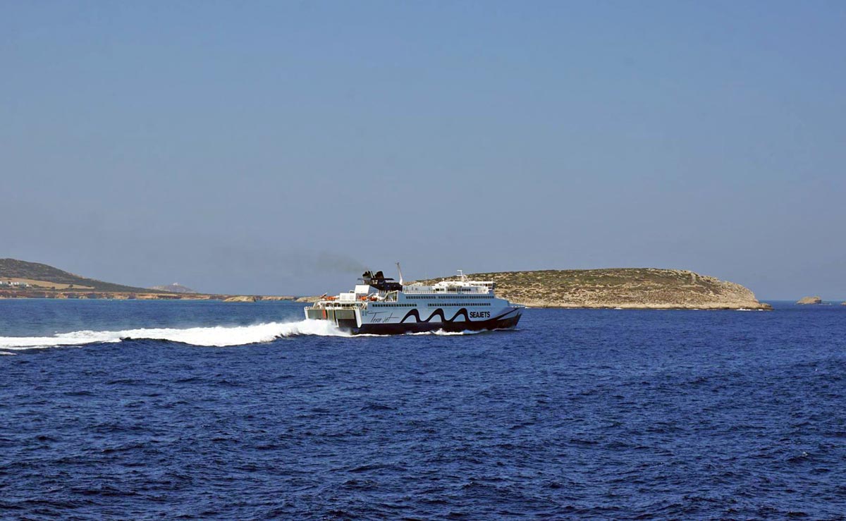 Seajets ferry to Santorini