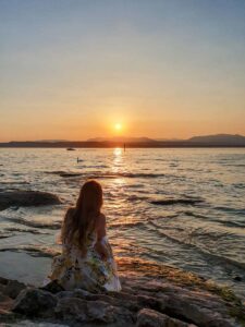 things to do in Sirmione: watch the sunset