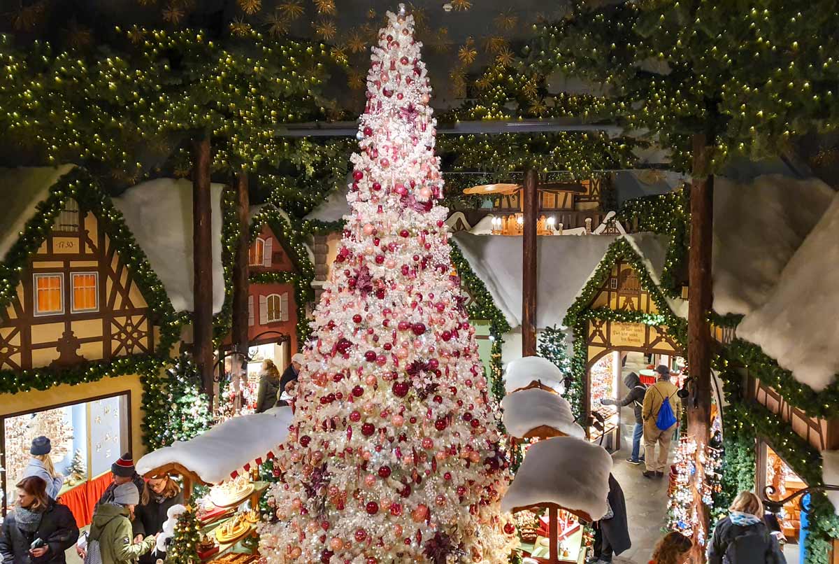 christmas shop decorations in Rothenburg