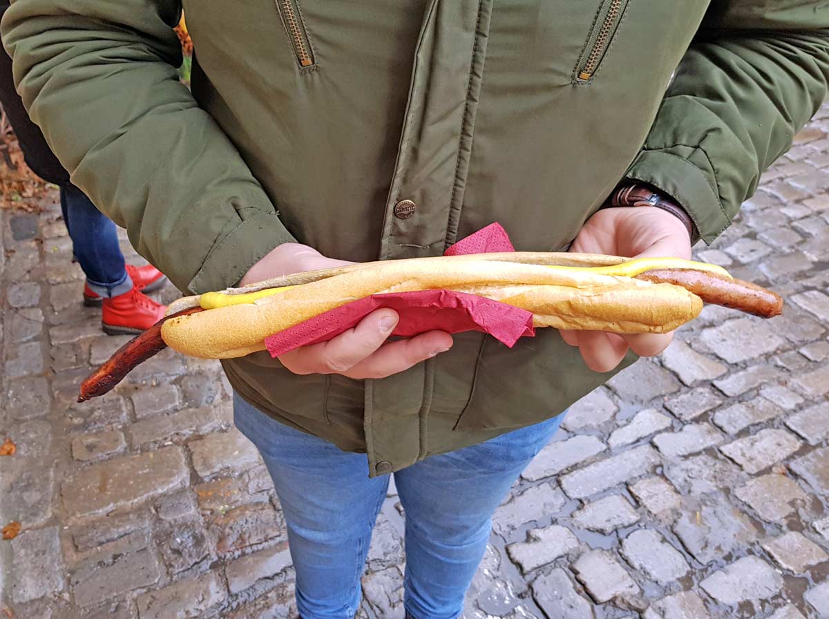 Rothenburg Christmas Market: Half a meter Bratwurst