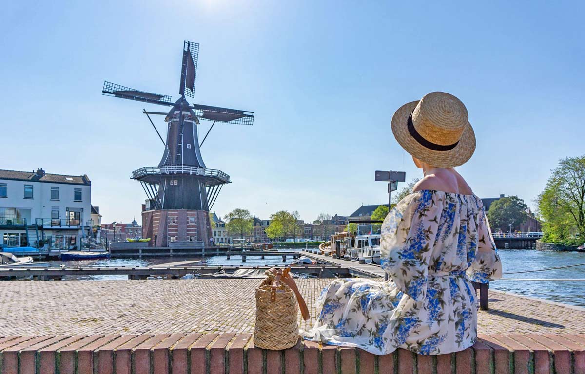 What to see in Haarlem: De Adriaan windmill