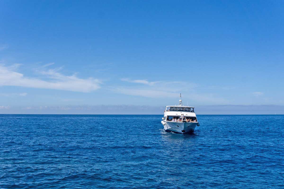 cinque terre ferry